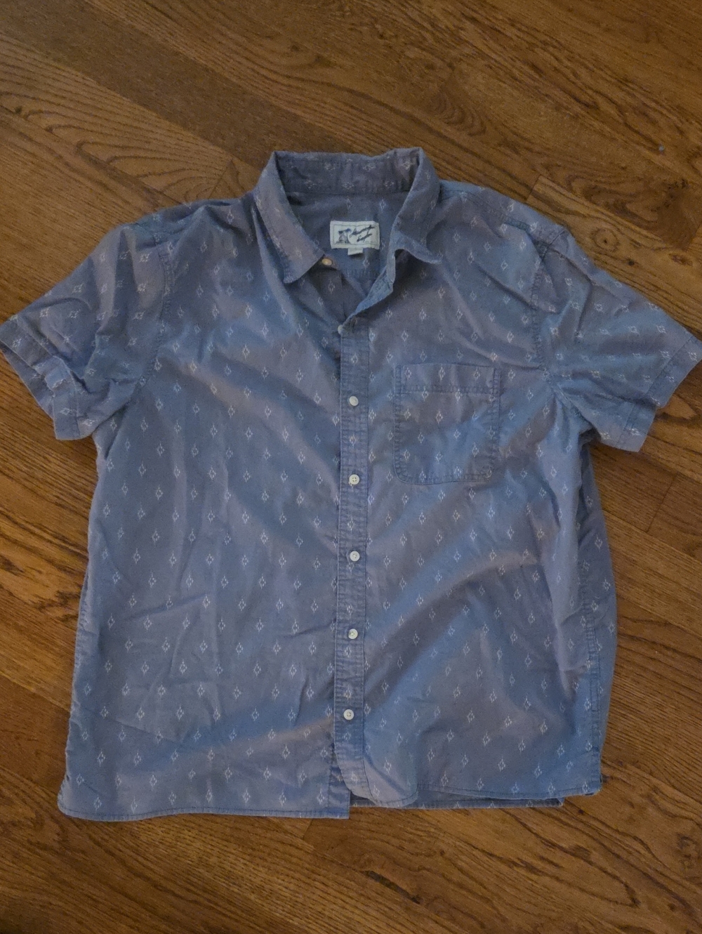 Men's Casual Short-Sleeve Button-Down Shirt in Dusty Blue